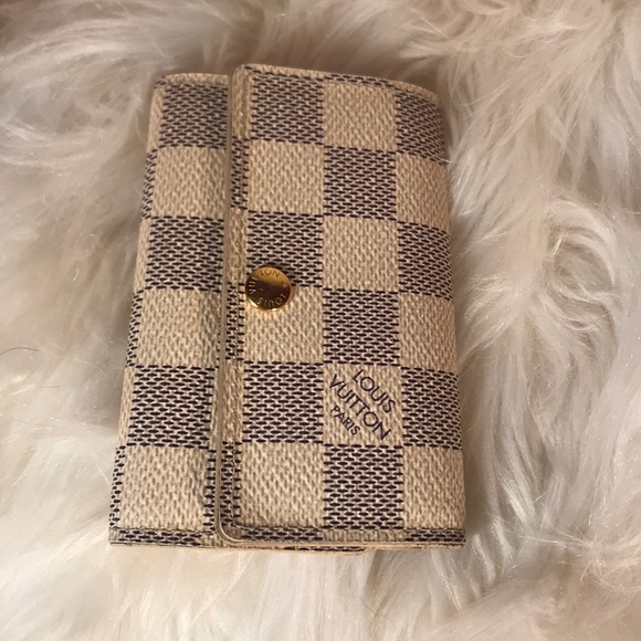 🌟SOLD🌟Authentic Damier Azur 6 Ring Key Holder - - Picture 3 of 12